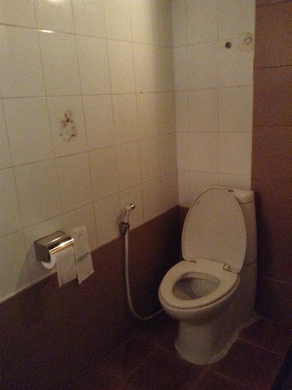 Eight Plus Hotel Банкок Стая снимка
