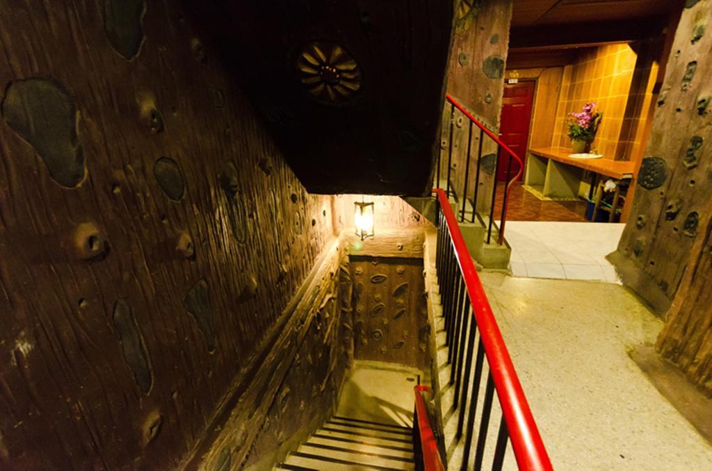 Eight Plus Hotel Банкок Екстериор снимка